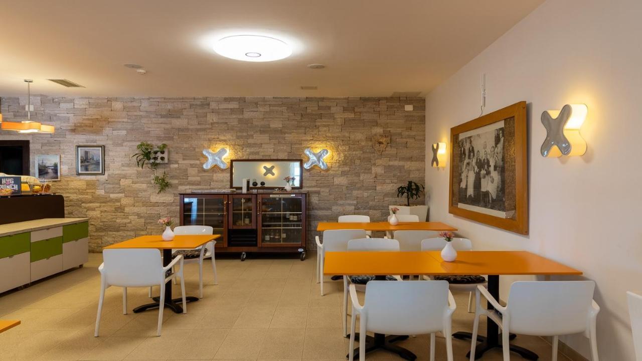 Velanera Hotel & Restaurant Šišan Zewnętrze zdjęcie